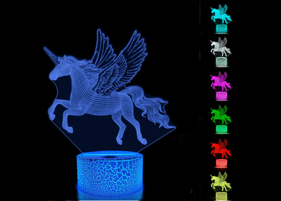 A lâmpada 7 da luz do diodo emissor de luz do teste padrão 3D do controlo a distância 3 colore a mudança para a ilusão das crianças